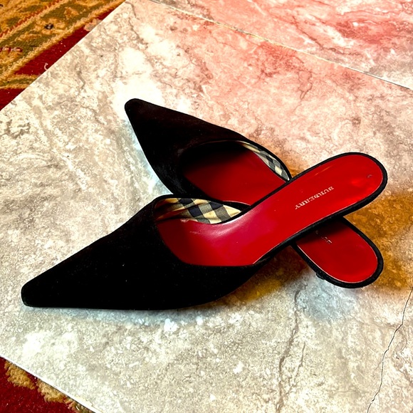Burberry Classic Black Suede Mules - EU Size 41. Slightly worn, good condition. - Picture 5 of 6